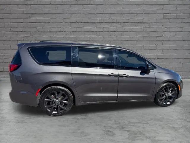 2020 Chrysler Pacifica 35th Anniversary Limited