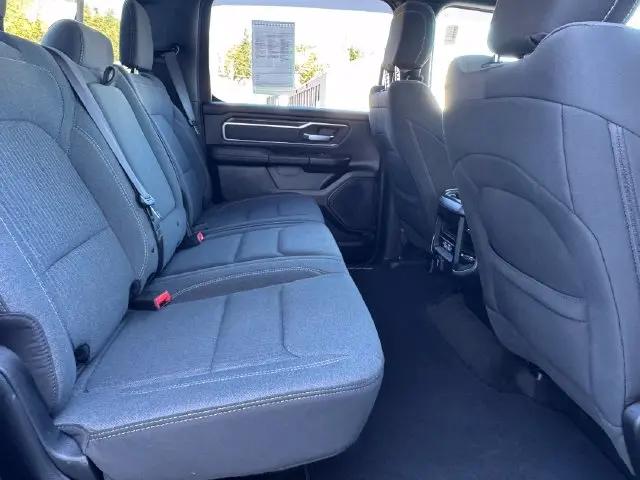 2021 Ram 1500 Big Horn Crew Cab 4x4 64 Box