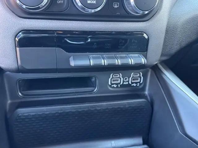 2021 Ram 1500 Big Horn Crew Cab 4x4 64 Box