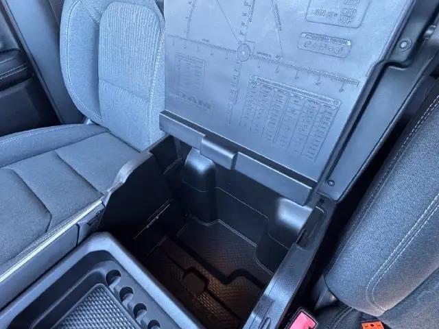 2021 Ram 1500 Big Horn Crew Cab 4x4 64 Box