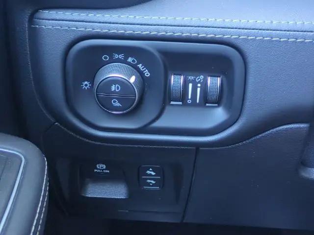 2021 Ram 1500 Limited Crew Cab 4x4 57 Box