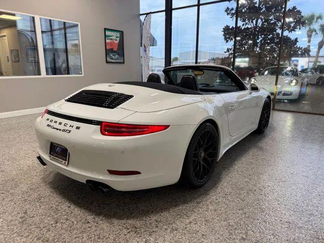 2015 Porsche 911 Carrera GTS