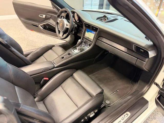 2015 Porsche 911 Carrera GTS