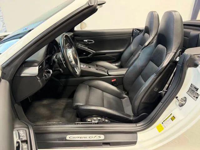 2015 Porsche 911 Carrera GTS