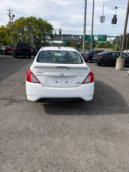 2016 Nissan Versa 1.6 SV
