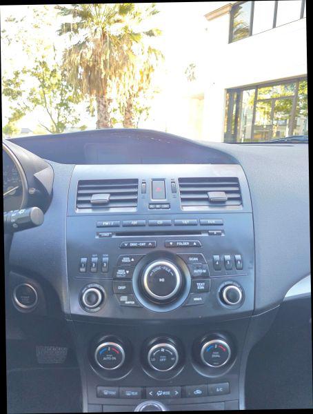 2013 Mazda Mazda3 i Touring