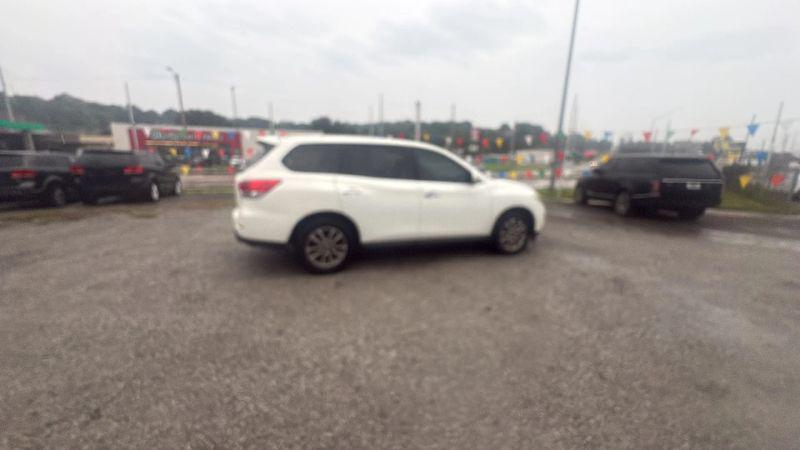 2014 Nissan Pathfinder S
