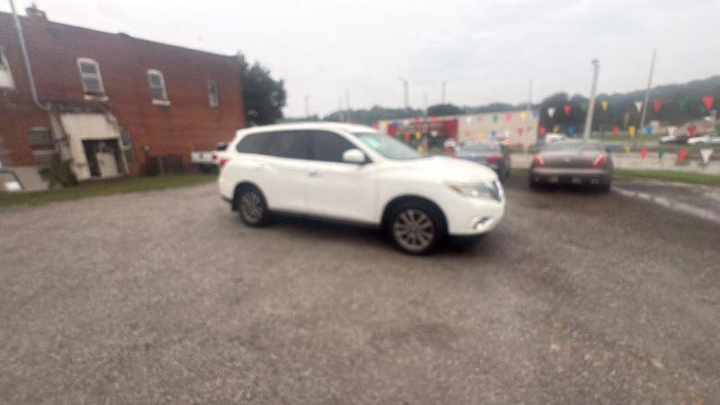 2014 Nissan Pathfinder S