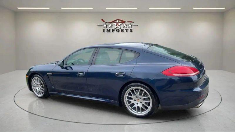 2015 Porsche Panamera 4