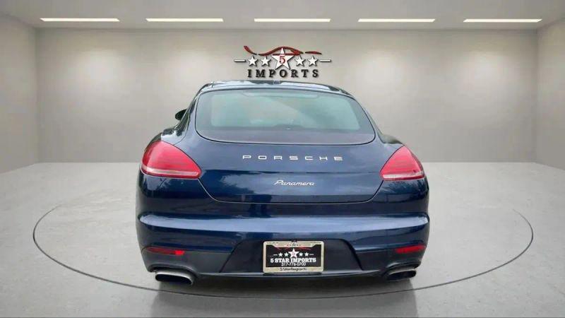 2015 Porsche Panamera 4