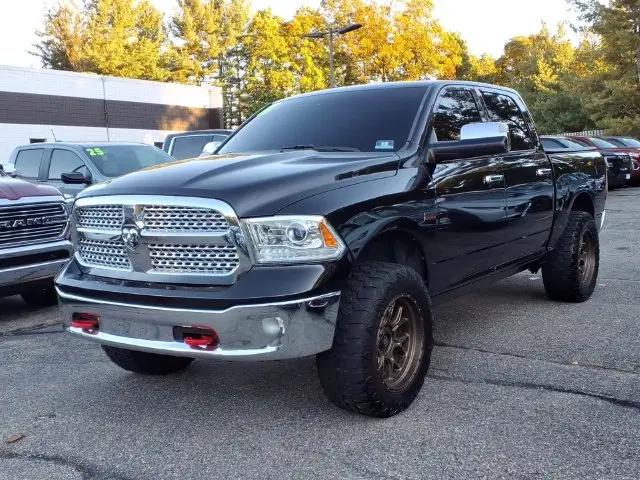 2017 Ram 1500 Laramie Crew Cab 4x4 57 Box