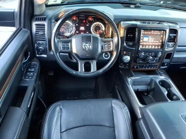 2017 Ram 1500 Laramie Crew Cab 4x4 57 Box