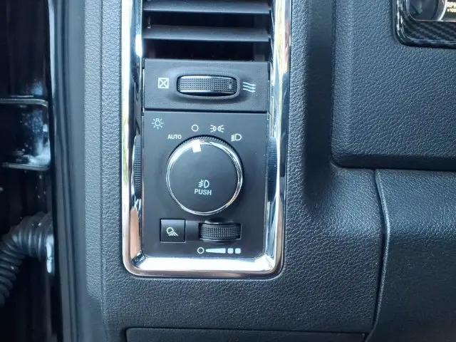 2017 Ram 1500 Laramie Crew Cab 4x4 57 Box