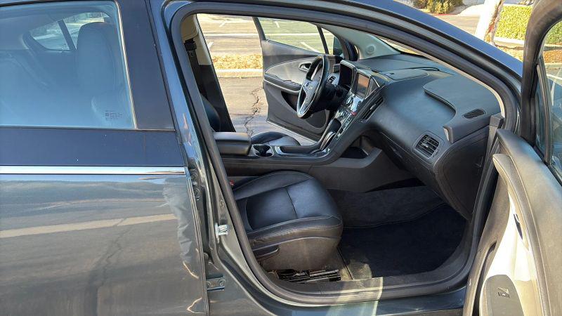2013 Chevrolet Volt Base