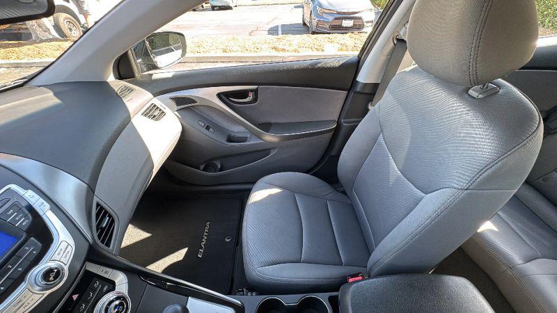 2011 Hyundai Elantra GLS