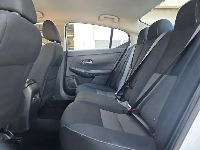 2022 Nissan Sentra SV Xtronic CVT