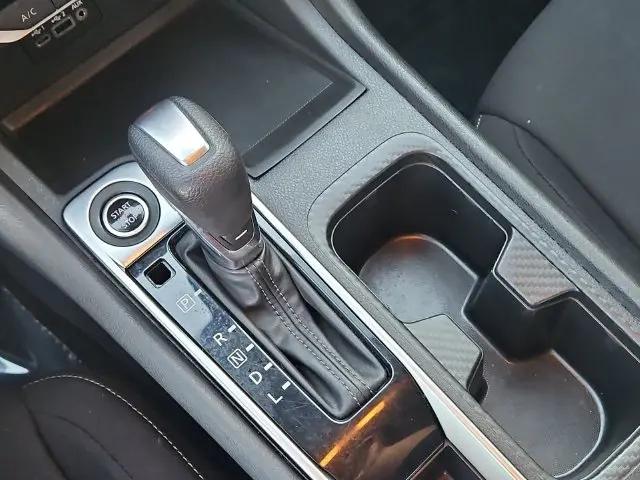 2022 Nissan Sentra SV Xtronic CVT