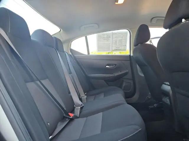 2022 Nissan Sentra SV Xtronic CVT