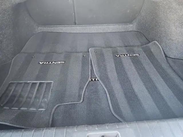 2022 Nissan Sentra SV Xtronic CVT