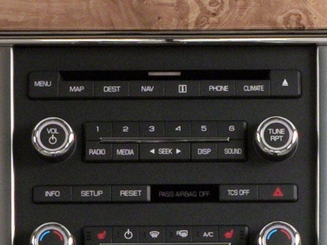 2010 Lincoln MKS photo 10 of 21