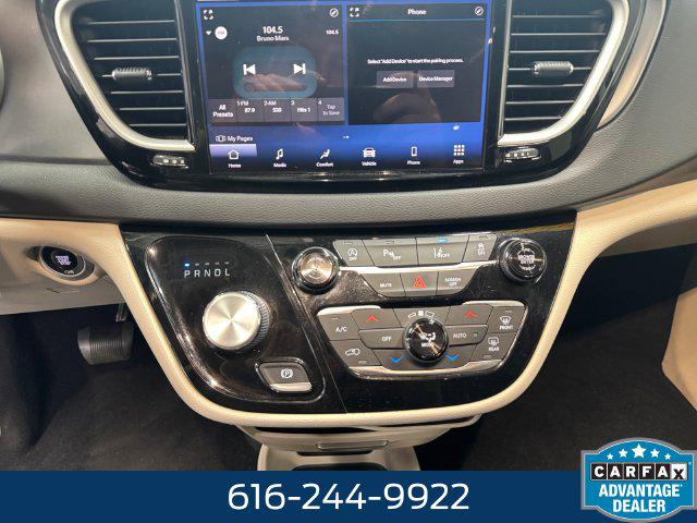2022 Chrysler Pacifica Touring L