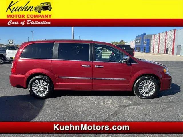 2015 Chrysler Town & Country Touring-L for sale in Rochester, MN