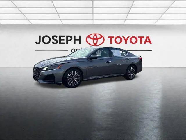 2024 Nissan Altima SV FWD for sale in Cincinnati, OH