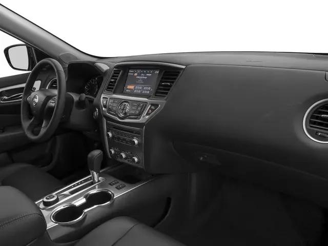 2017 Nissan Pathfinder SL