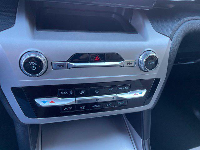 2021 Ford Explorer Base