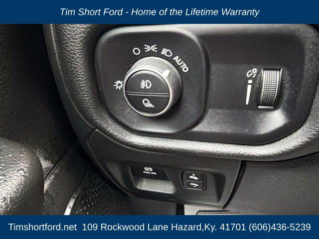 2023 Ram 1500 Big Horn Crew Cab 4x4 57 Box