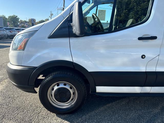 2019 Ford Transit 148 WB Medium Roof Cargo