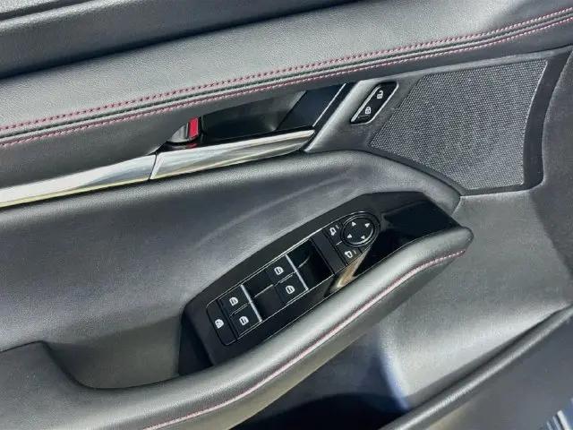 2025 Mazda Mazda3 2.5 S Carbon Edition