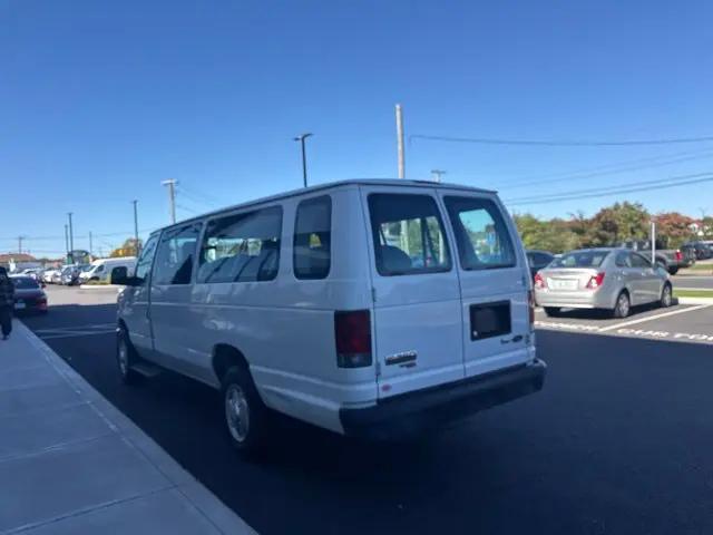 2013 Ford E-350 Super Duty XL