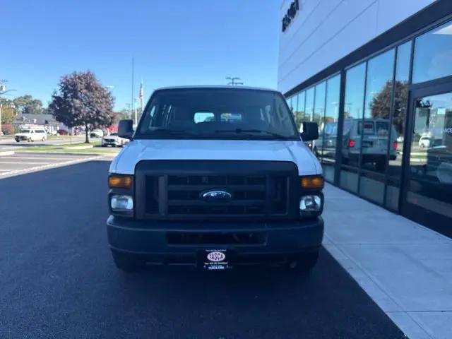 2013 Ford E-350 Super Duty XL