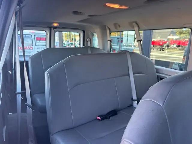 2013 Ford E-350 Super Duty XL