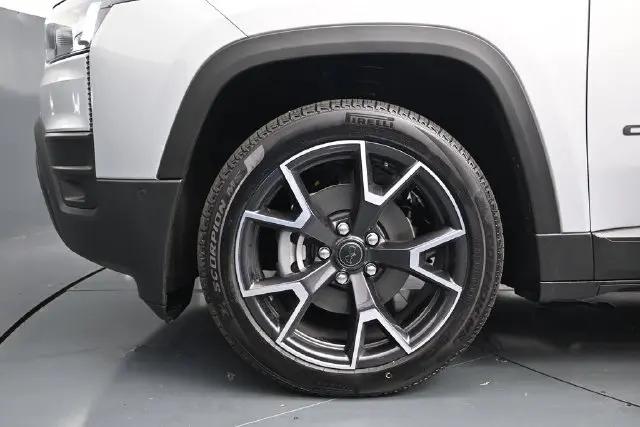 2026 Jeep Cherokee Overland 4x4