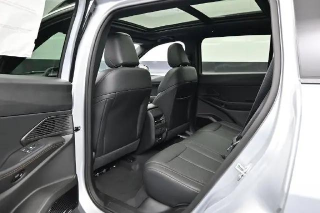 2026 Jeep Cherokee Overland 4x4
