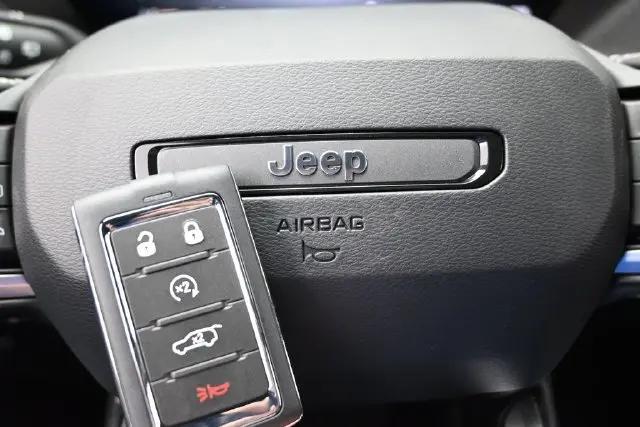 2026 Jeep Cherokee Overland 4x4