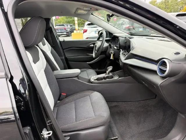 2024 Chevrolet Trax FWD SP