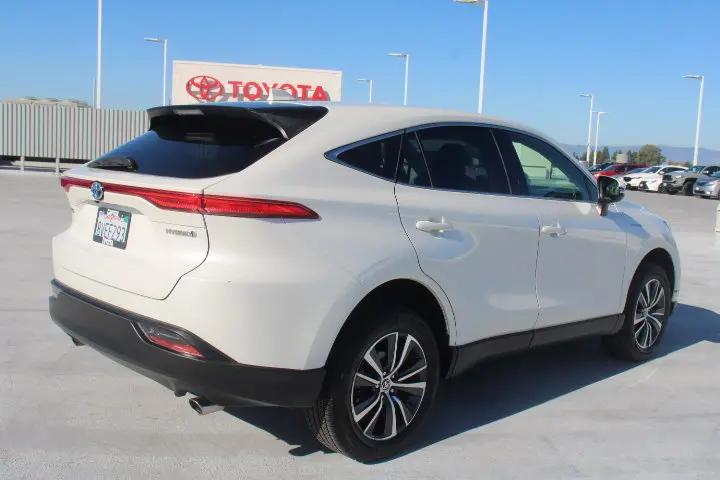 2021 Toyota Venza LE
