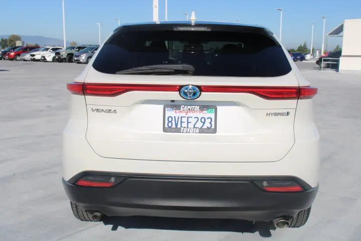2021 Toyota Venza LE