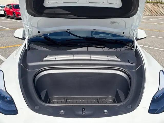 2024 Tesla Model Y Long Range Dual Motor All-Wheel Drive