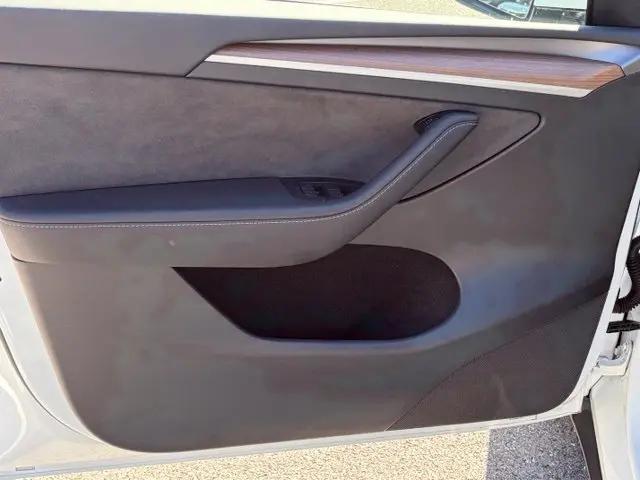 2024 Tesla Model Y Long Range Dual Motor All-Wheel Drive