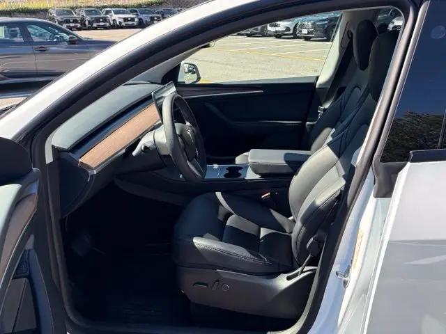 2024 Tesla Model Y Long Range Dual Motor All-Wheel Drive