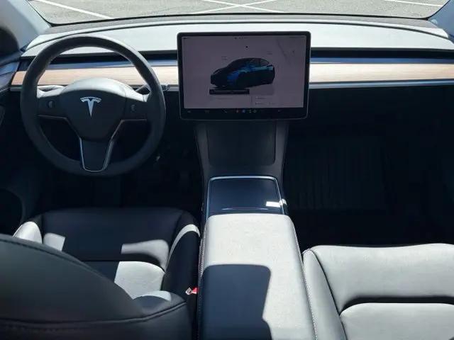 2024 Tesla Model Y Long Range Dual Motor All-Wheel Drive