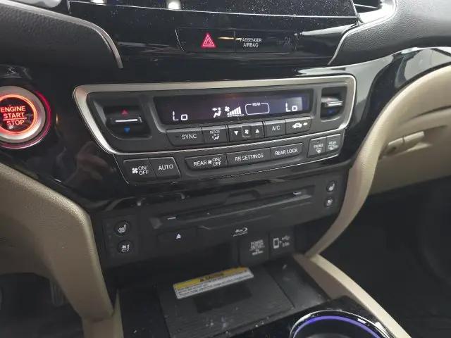 2020 Honda Pilot AWD Elite