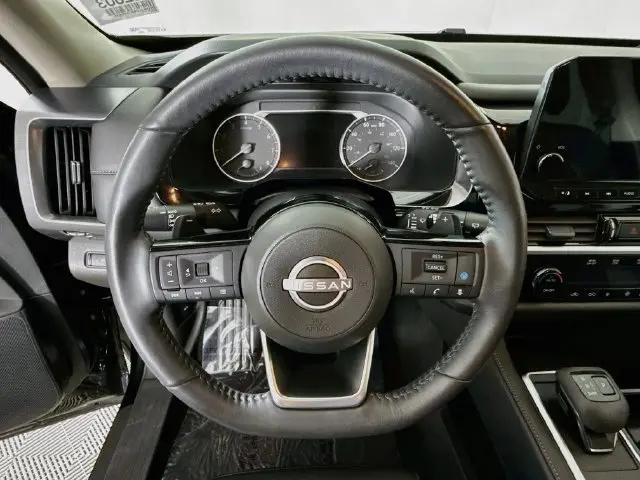 2025 Nissan Pathfinder SL 4WD