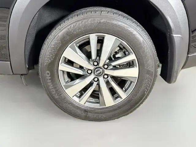 2025 Nissan Pathfinder SL 4WD
