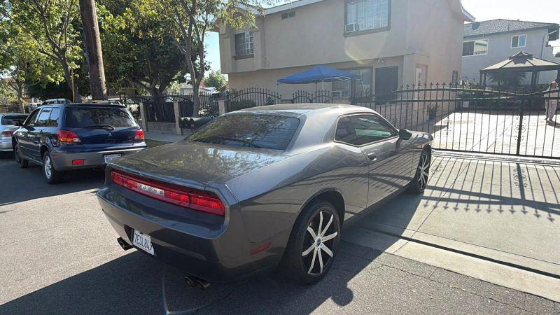 2014 Dodge Challenger SXT
