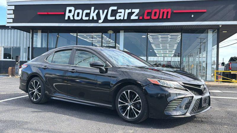 2018 Toyota Camry SE for sale in Temple Hills, MD